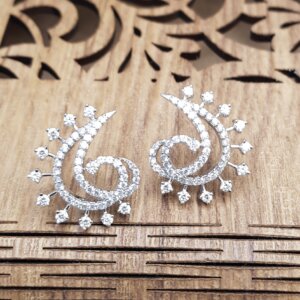 Diamond Ear Studs in 18K White Gold, Giri Collections