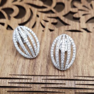 Diamond Ear Studs in 18K White Gold, Giri Collections