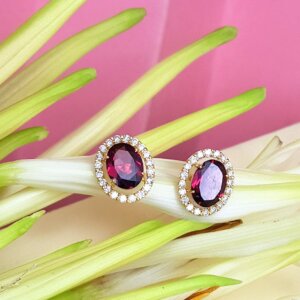 Rhodolite and Diamond Ear Studs in 18K Gold, Giri Collections