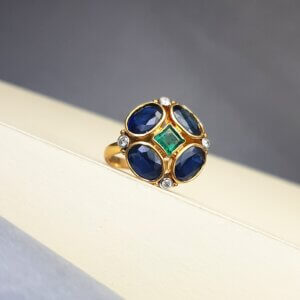 Emerald, Sapphire and Diamond Ring in 18K Gold, Giri Collections