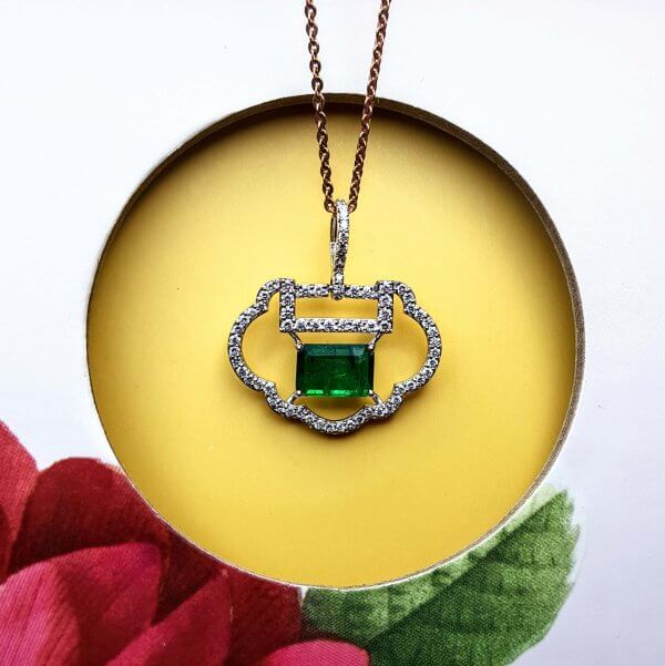 Emerald and Diamond Pendant in 18K White Gold, Giri Collections